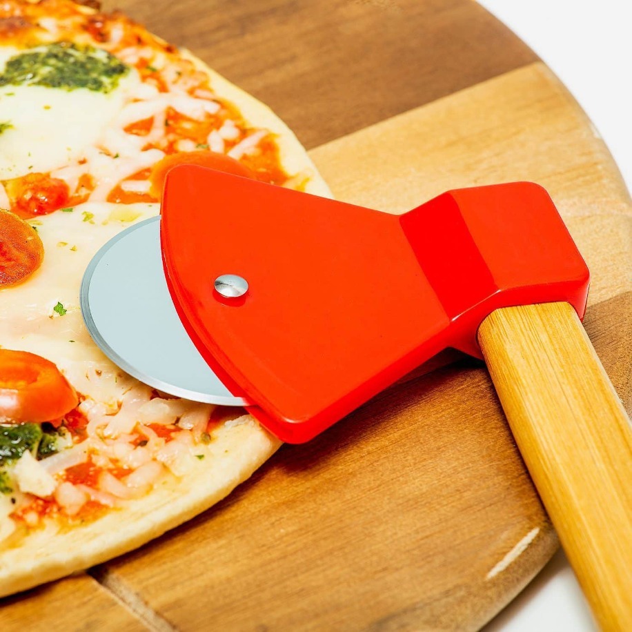 resimler/genel/Ahşap Saplı Pizza Kesici – Paslanmaz Çelik Pizza Dilimleyici